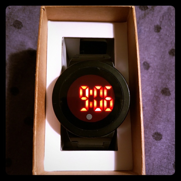 aeropostale touch screen watch